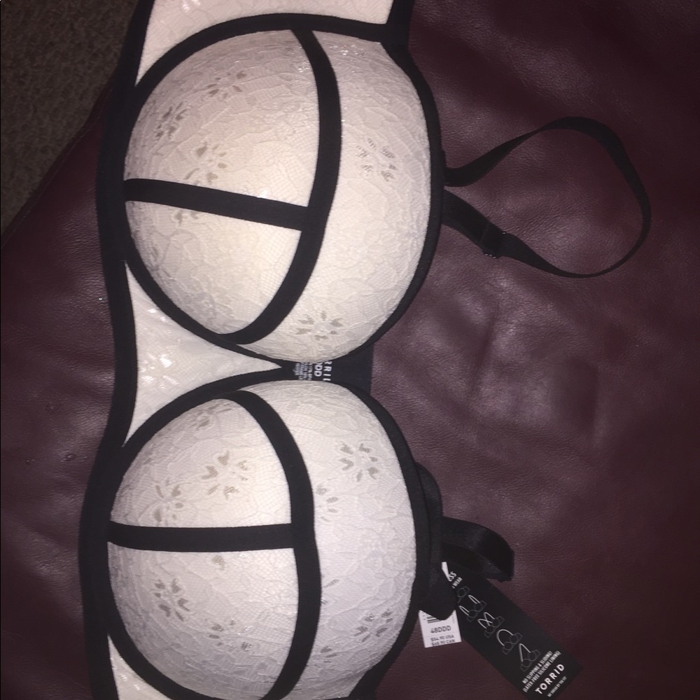 Torrid white and black sexy bra plus size 48DDD